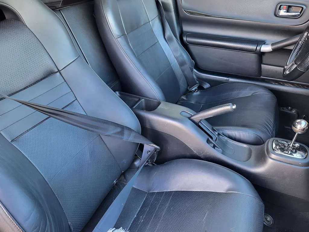 Used 2005 Absolutely Red Toyota Base image 23