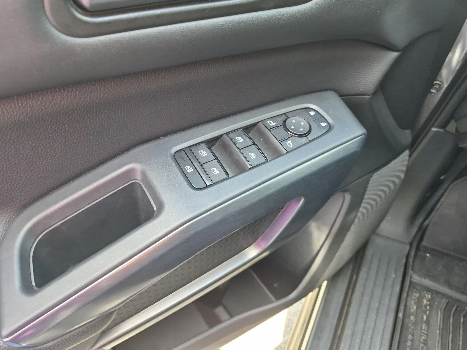 Used 2024 Gun Metallic Nissan Rock Creek image 16