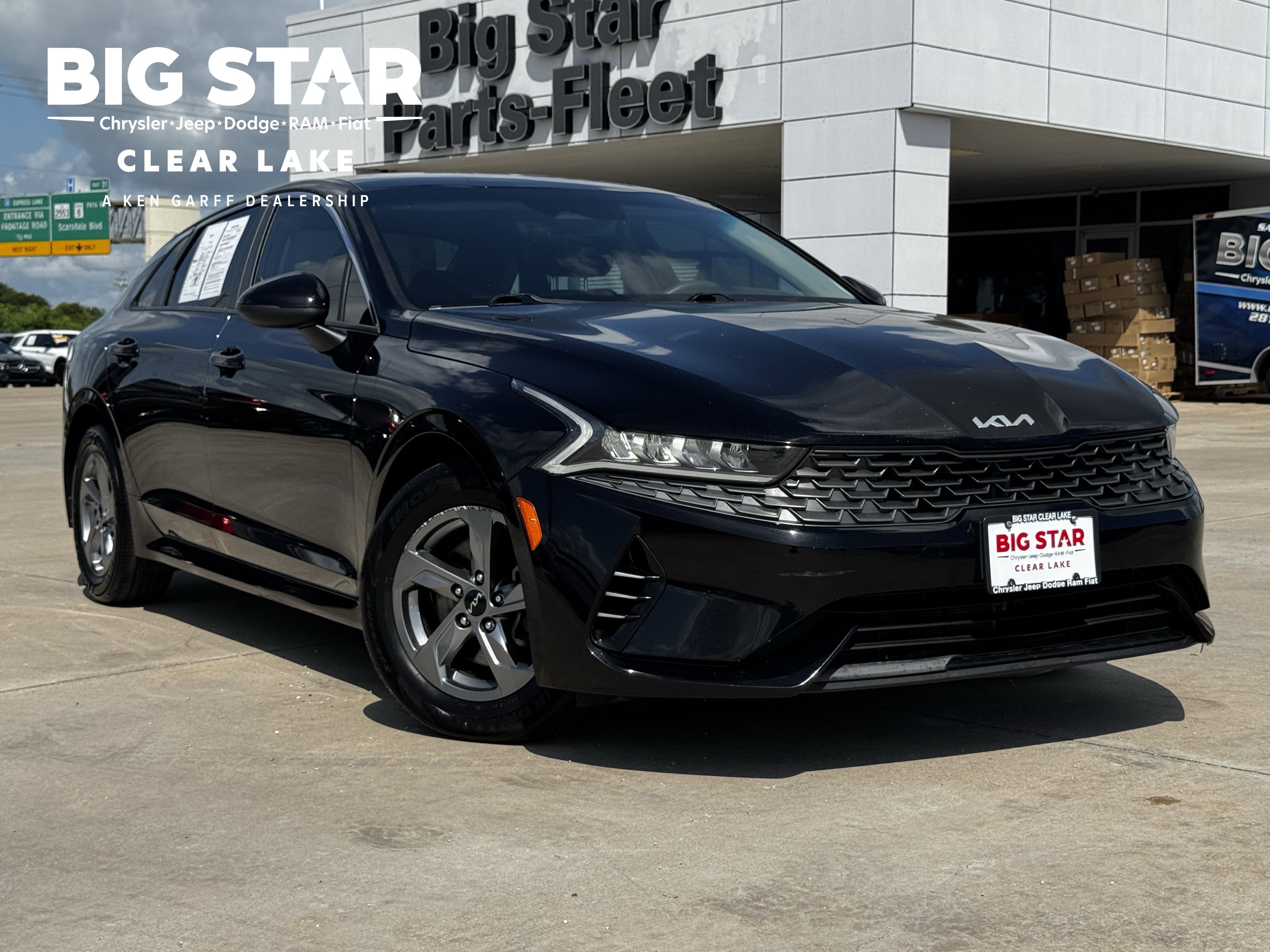 2023 Kia Optima LXS FWD's photo