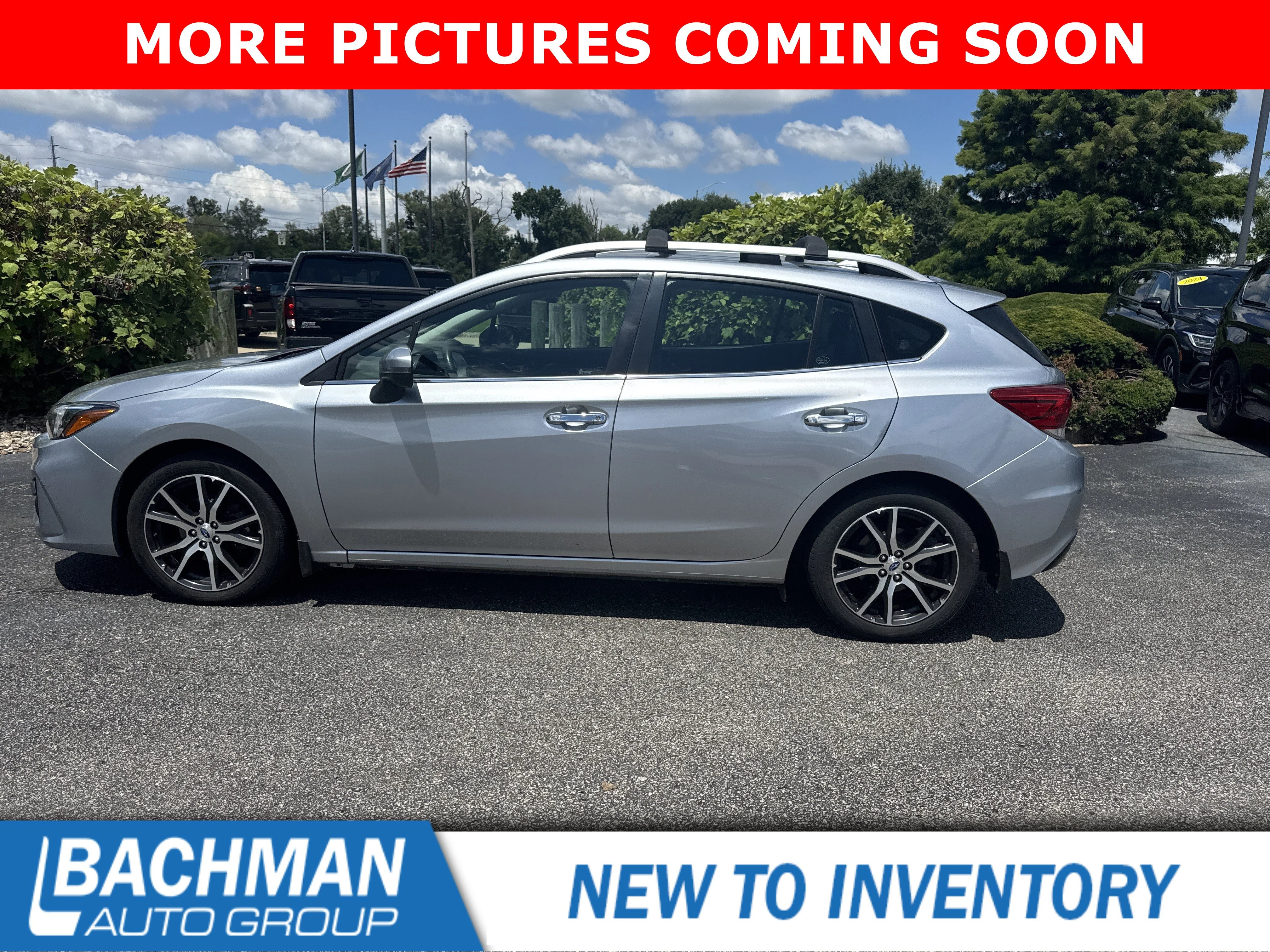Used 2017 Ice Silver Metallic Subaru Limited image 9