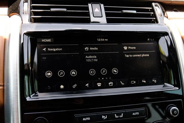 Used 2019 White Land Rover HSE Luxury image 43