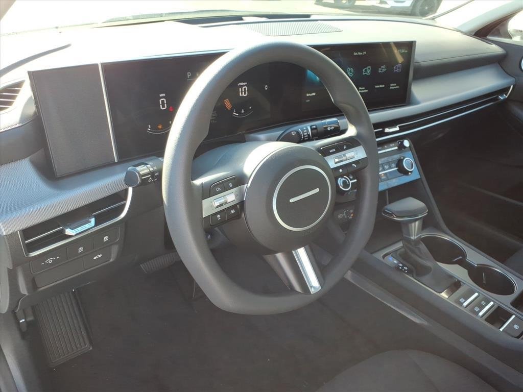 New 2026 Serenity White Pearl Hyundai SE image 13