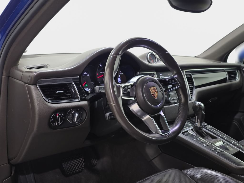 Used 2017 Blue Porsche Base image 19
