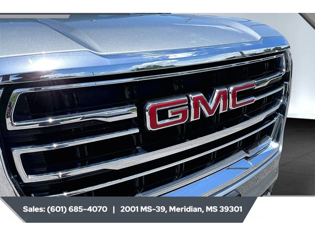Used 2024 STERLING METALLIC GMC SLT image 22