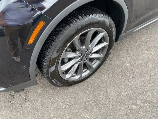 Used 2022 Black Lincoln Standard image 12