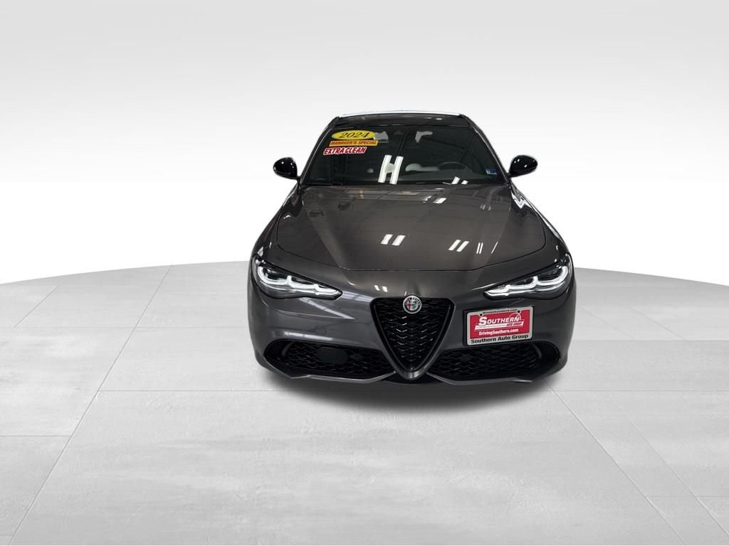 Used 2024 Gray Alfa Romeo Veloce image 9