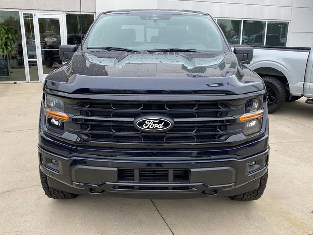 New 2026 Blue Ford XLT image 2