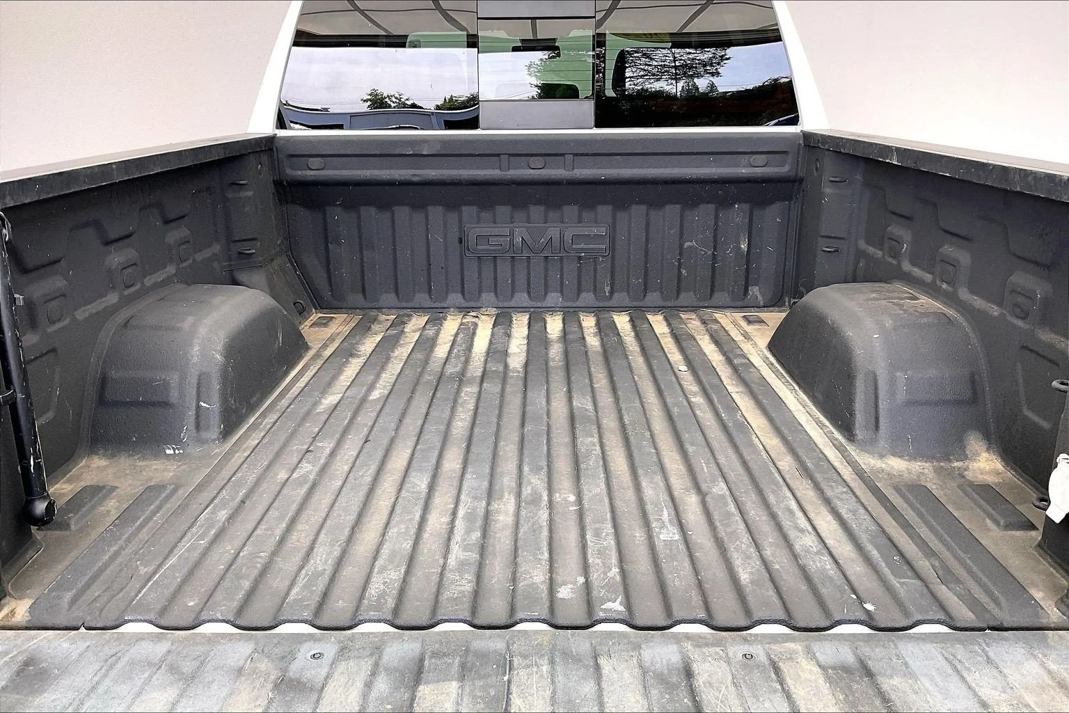 Used 2022 Summit White GMC SLT image 27