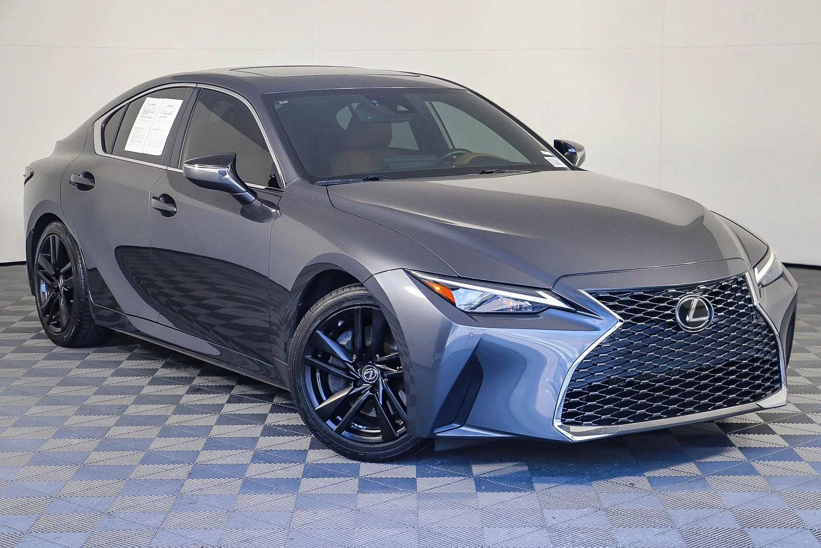 2021 Lexus IS