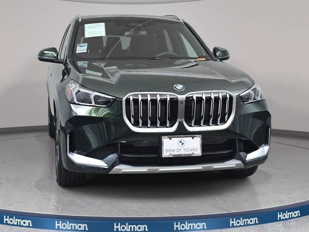 Used 2025 San Remo Green Metallic BMW xDrive28i image 3