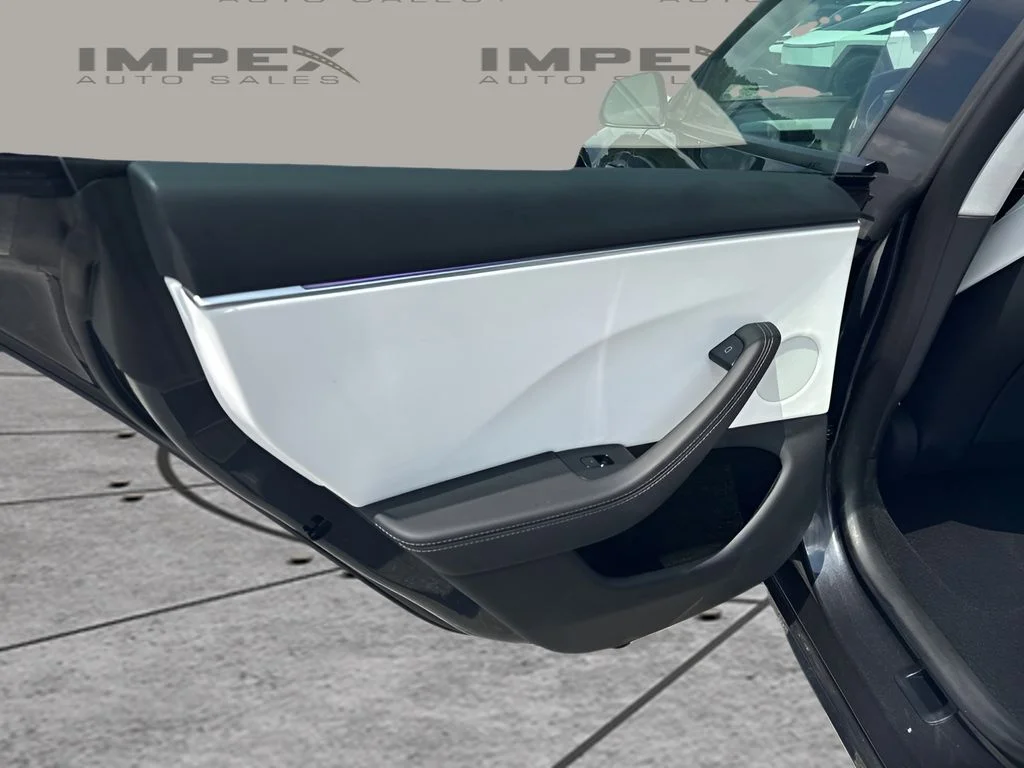 Used 2025 Black Tesla Long Range image 27
