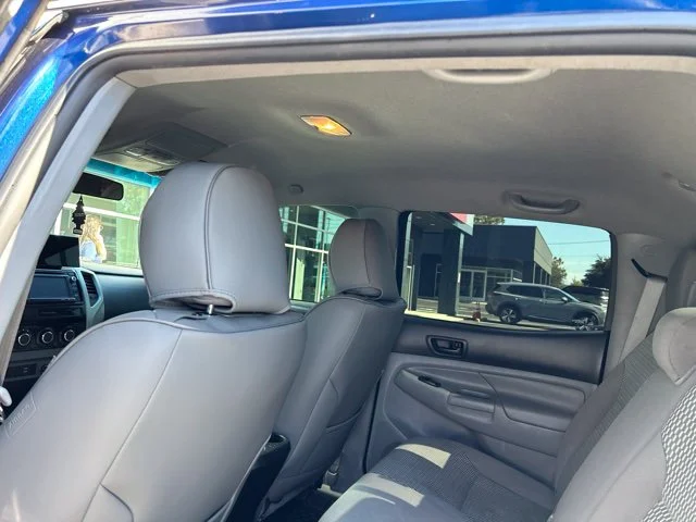 Used 2015 Blue Toyota PreRunner image 19