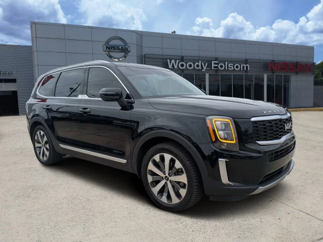 Used 2022 Black Kia EX image 1
