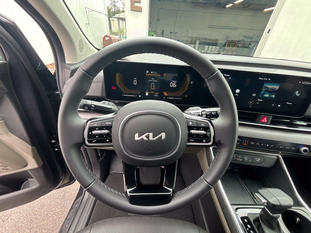 Used 2026  Kia EX image 13