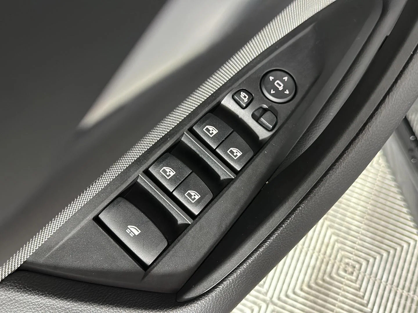 Used 2025 Black Sapphire Metallic BMW 430i xDrive image 8