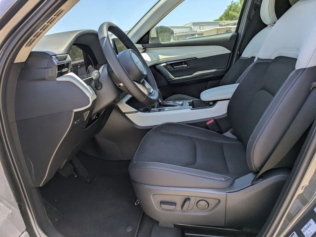 New 2026 Machine Gray Metallic Mazda 2.5 S Preferred AWD image 22