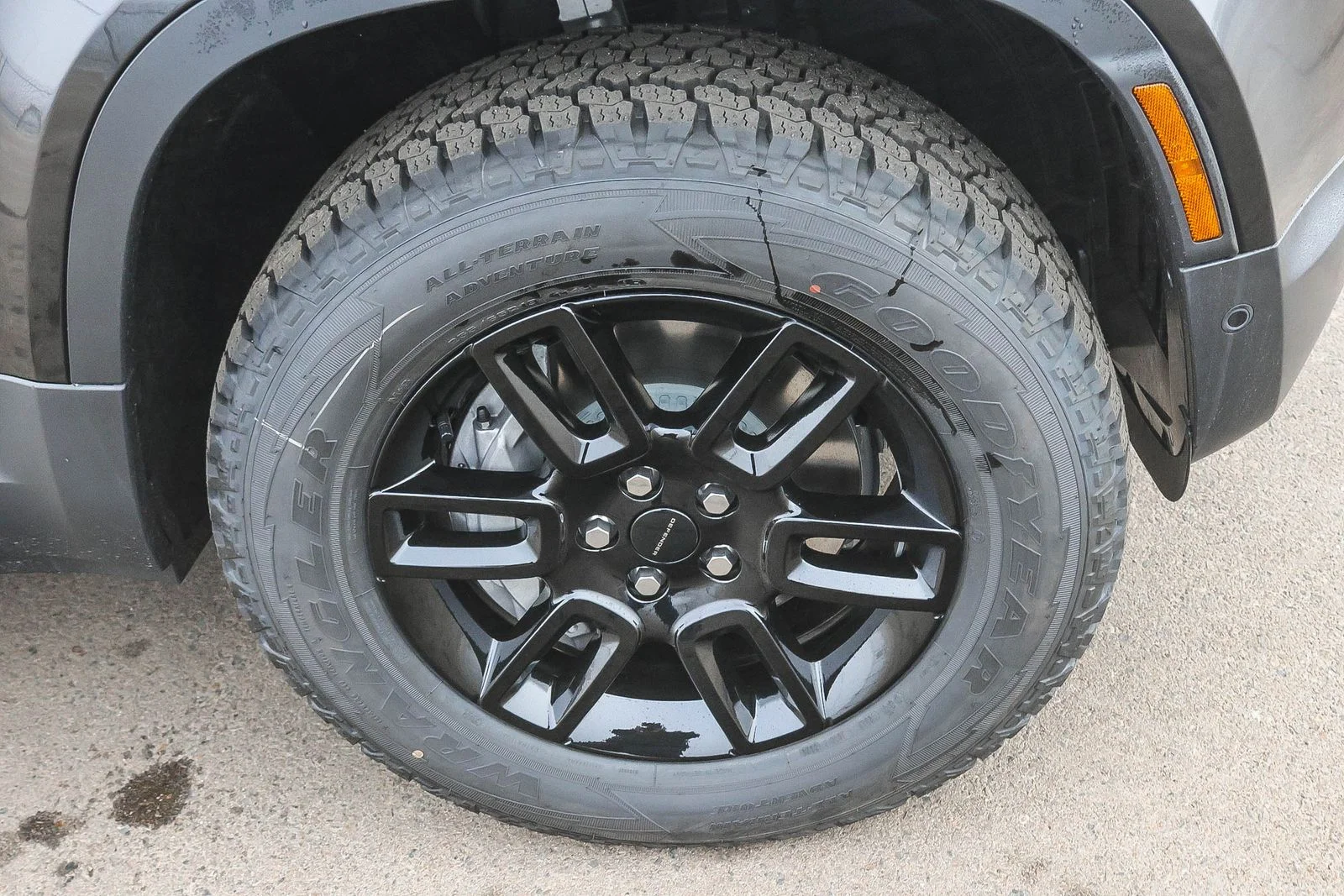 New 2026 Santorini Black Land Rover S image 14