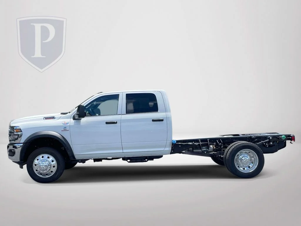 New 2026 Bright White Clearcoat RAM Tradesman image 5
