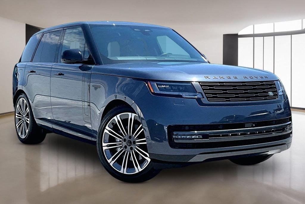 Used 2026 Varesine Blue Metallic Land Rover SE image 3