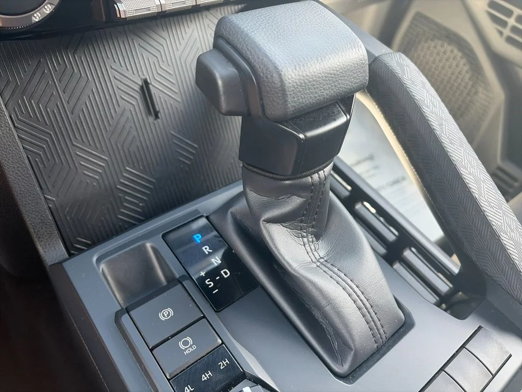 Used 2025 White Toyota SR5 image 24