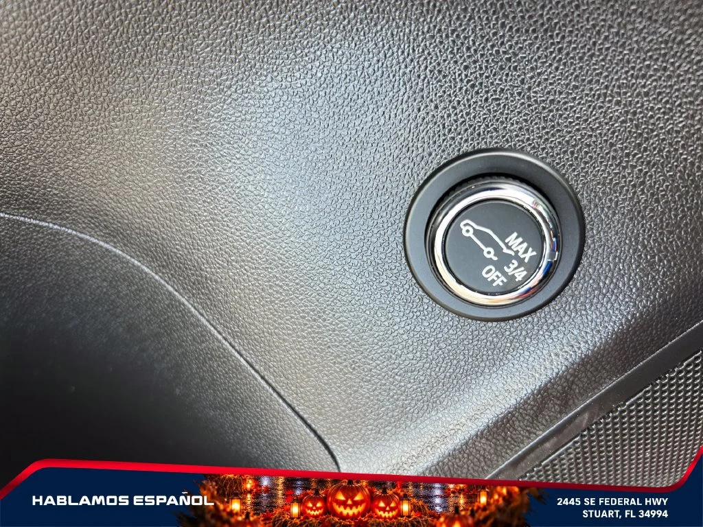 Used 2022 CINNABAR METALLIC Buick Essence image 27