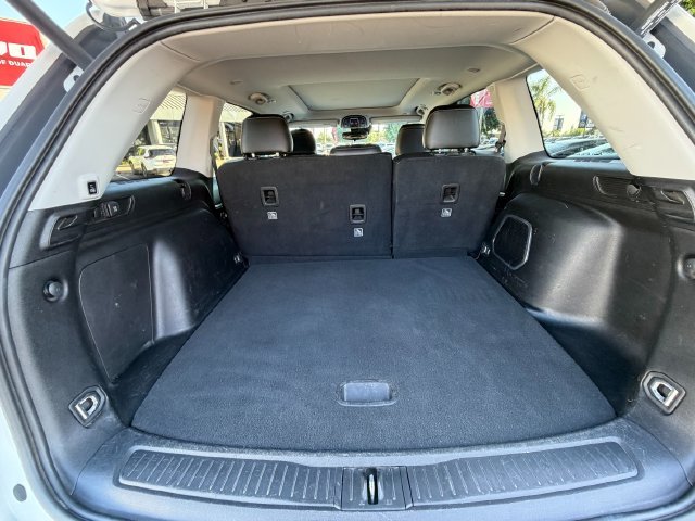 Used 2024 White Jeep 4xe image 7