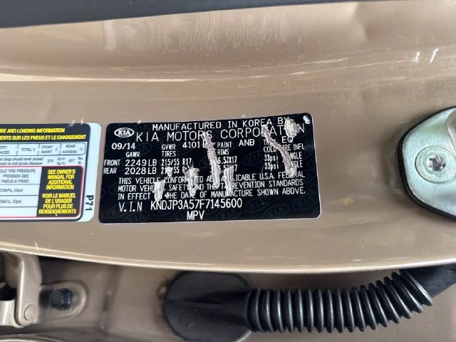 Used 2015 Latte Brown Kia Plus image 16