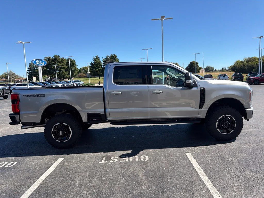 New 2027 Iconic Silver Metallic Ford F-250® XLT image 6