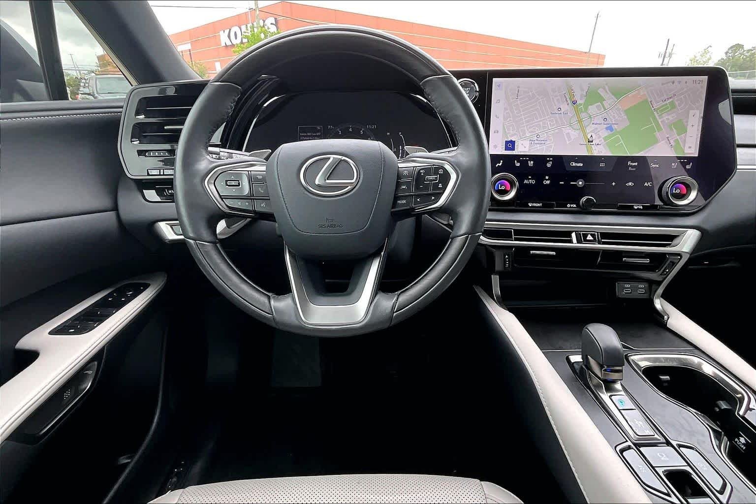 Used 2024 Iridium Lexus Premium image 6