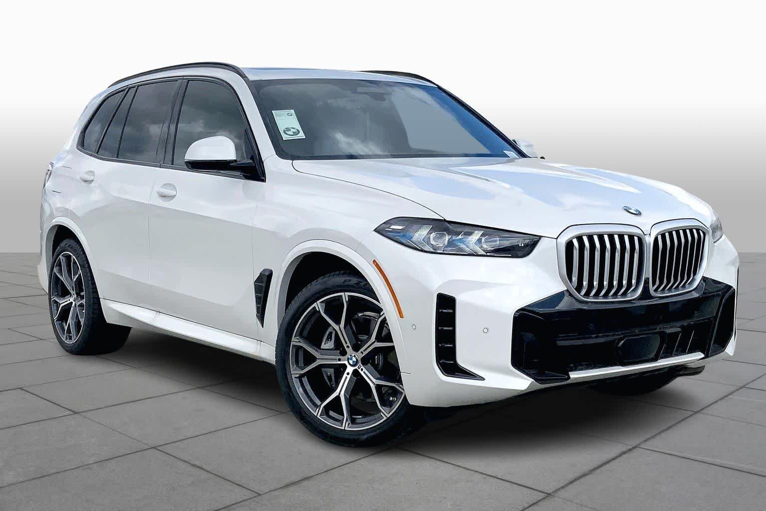 Used 2026 Mineral White Metallic BMW xDrive40i image 2