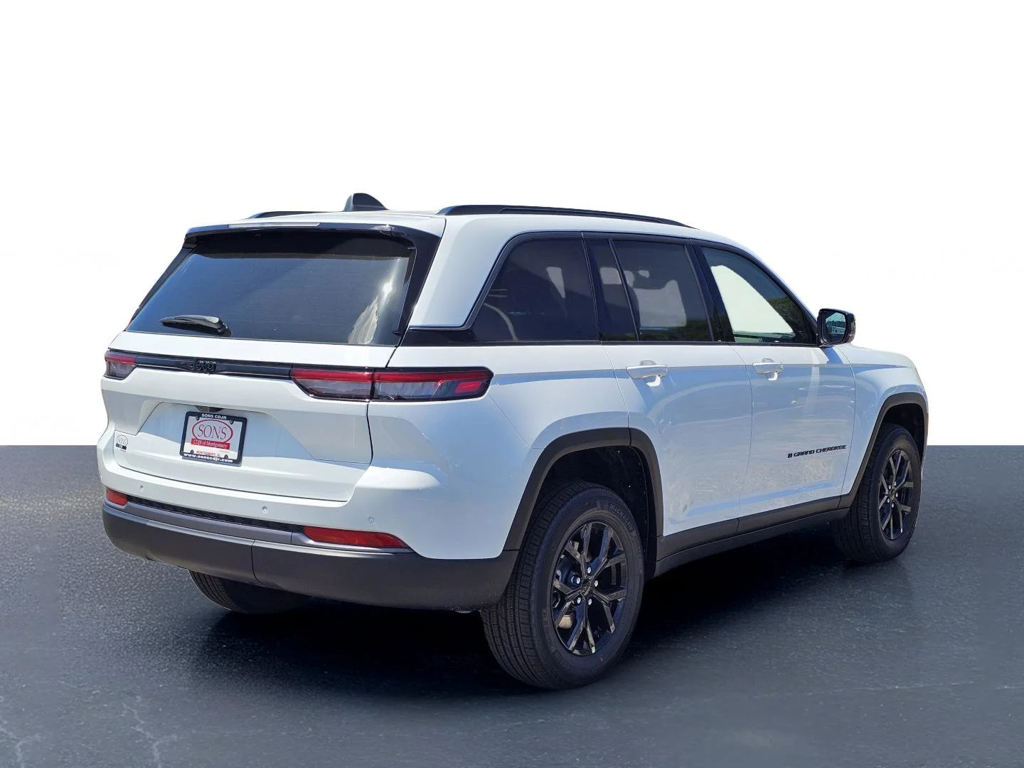 New 2026 Bright White Clearcoat Jeep Laredo Altitude image 8