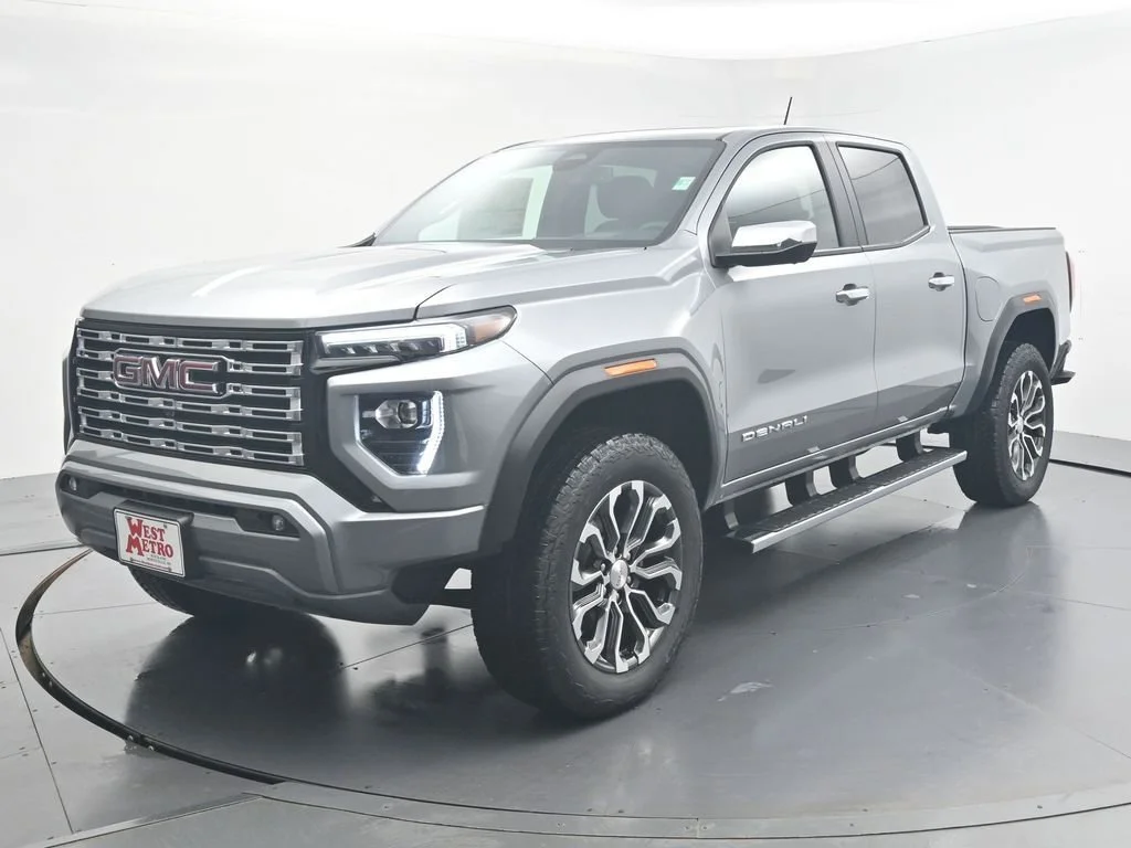 2026 GMC Canyon 4WD Denali Crew Cab Short Box's photo
