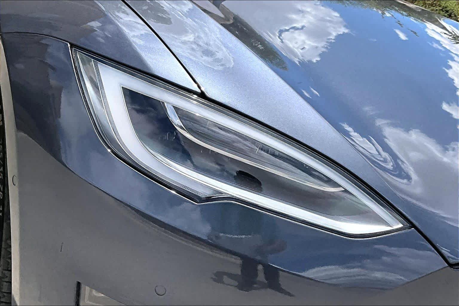 Used 2021 Midnight Silver Metallic Tesla Plaid image 12