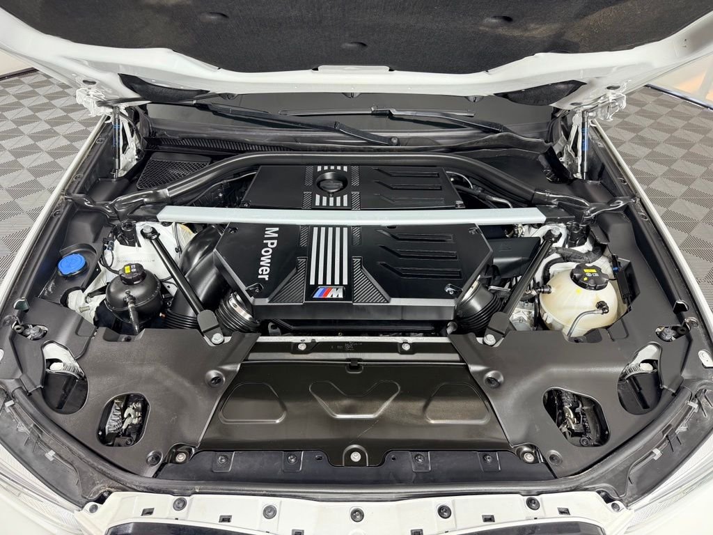 Certified Used 2021 White BMW Base image 37