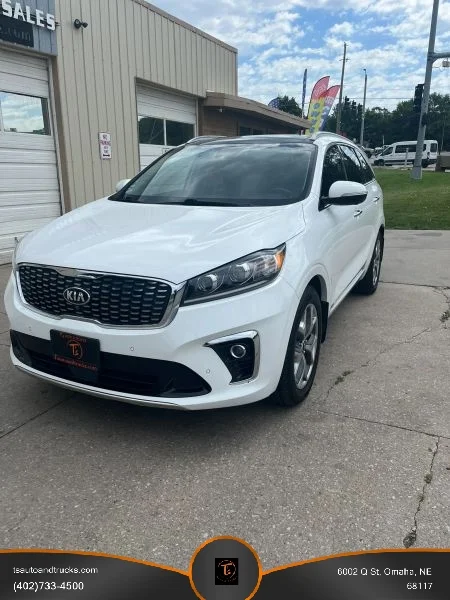 Used 2020 Silver Kia SX Sport Utility 4D image 2