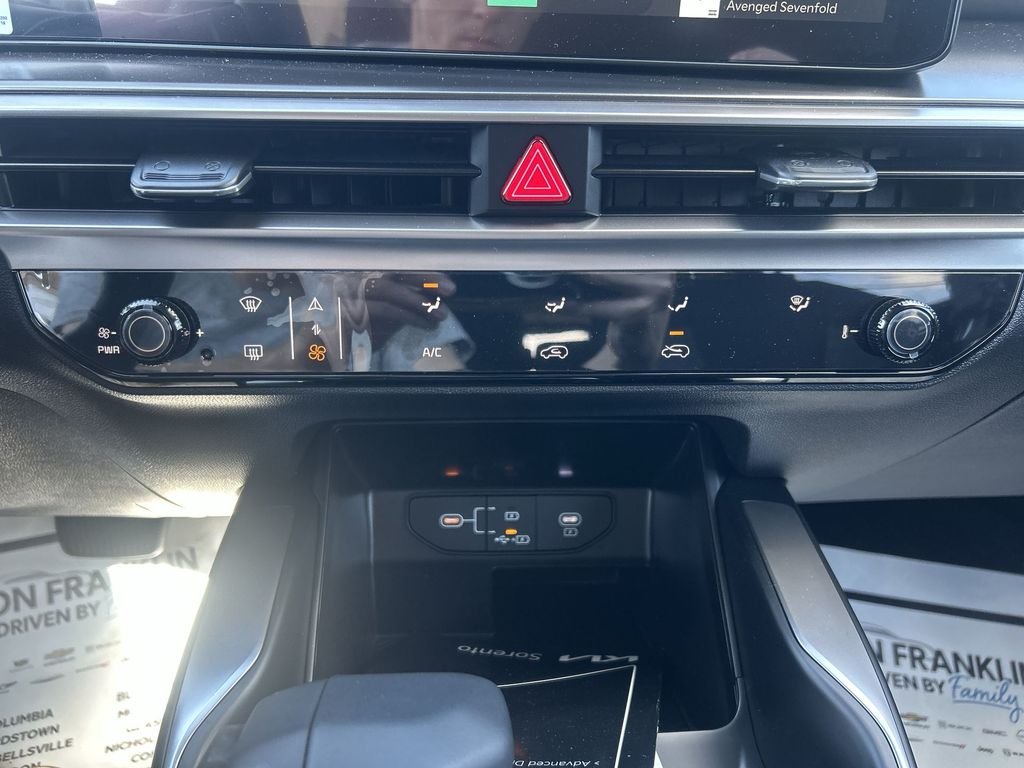 New 2026 Ebony Black Kia LX image 18