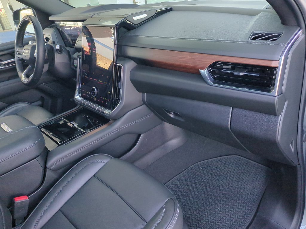 2026 GMC Yukon XL Denali - Photo 38