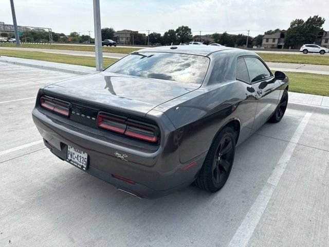 Used 2016 Gray Dodge SXT image 6