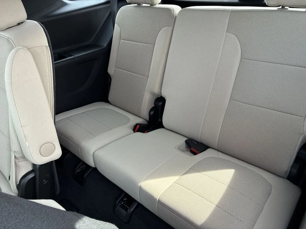 Used 2023 White Chevrolet LT image 20
