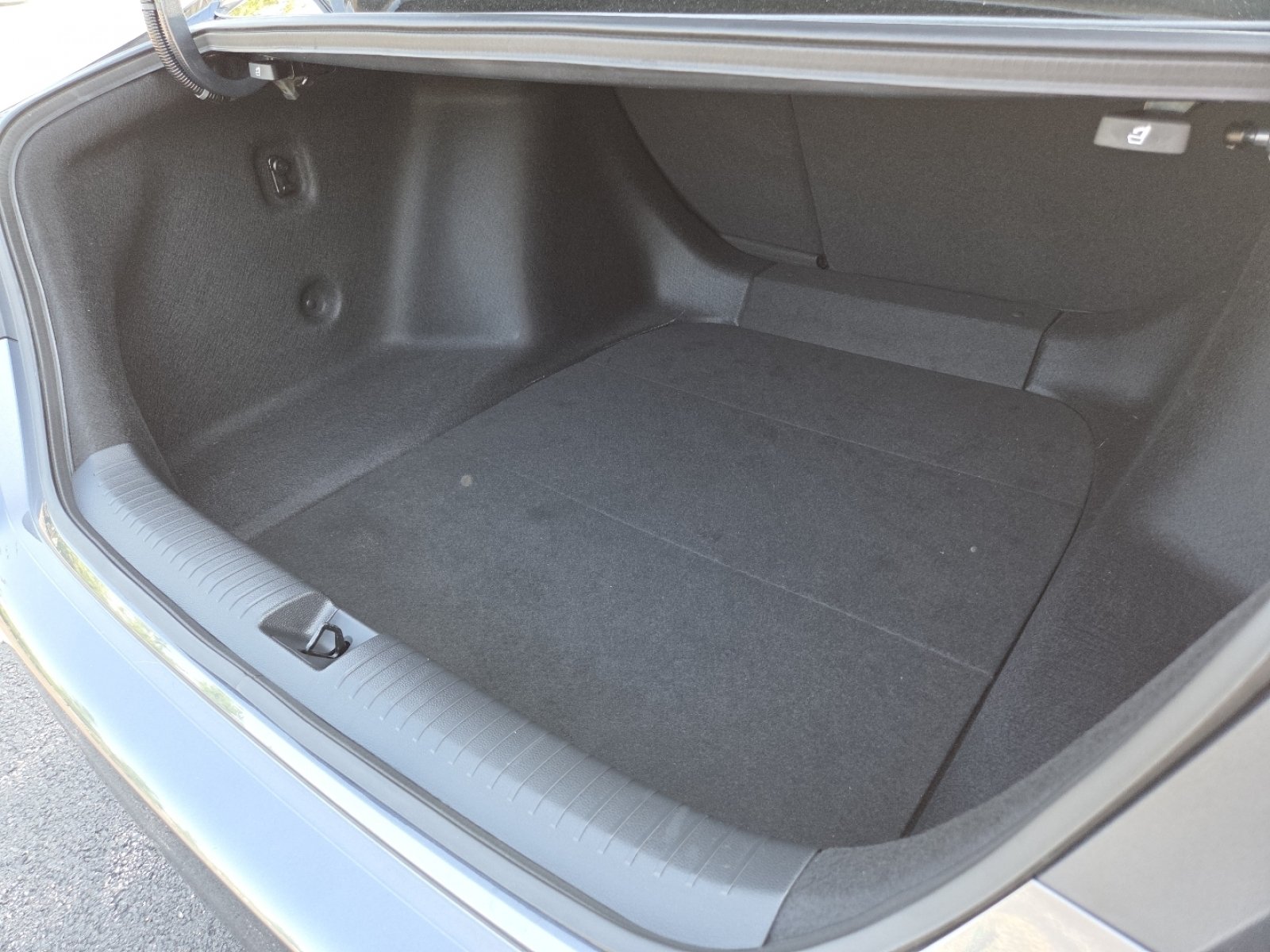 Certified Used 2025 Meteorite Gray Metallic Honda SE image 22