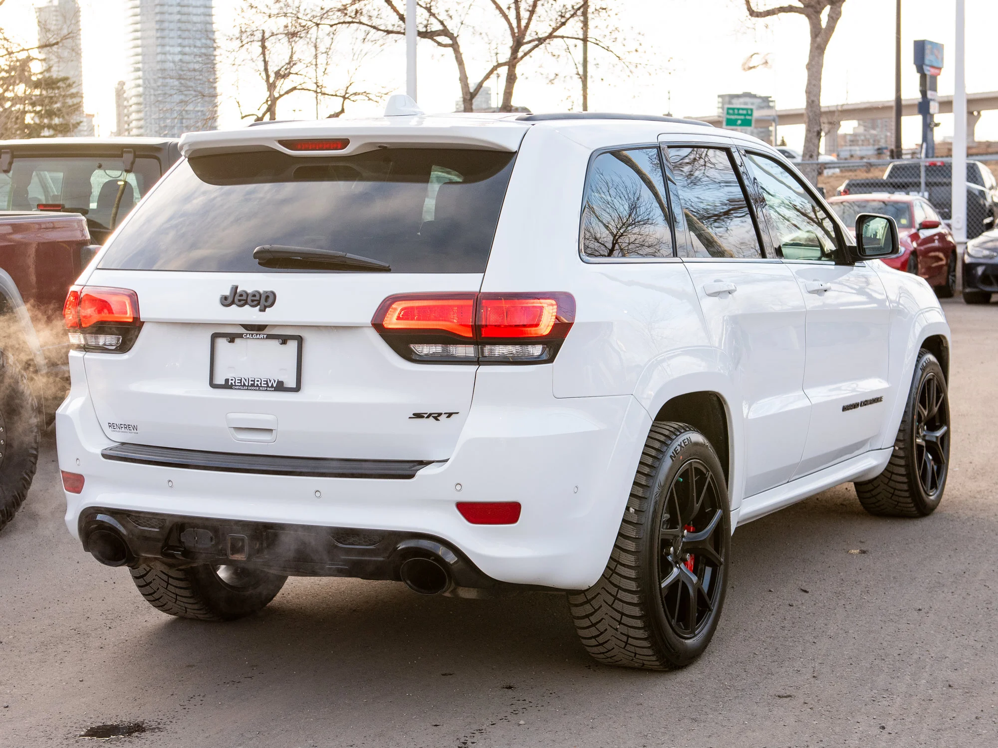 Used 2021 White Jeep SRT * No Accidents | 6.4L SRT HEMI | 475 HP | Brembo | Apple CarPlay image 15