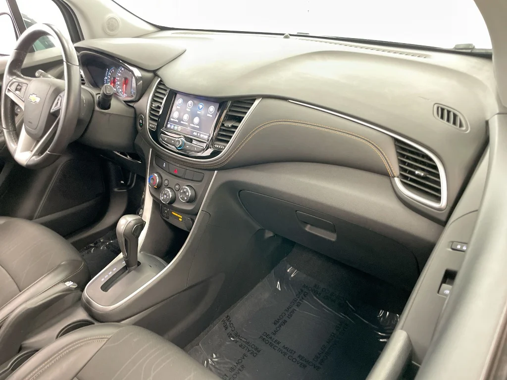 Used 2022 GRAY Chevrolet LT image 27