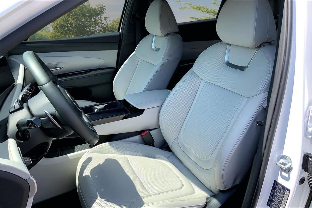 Used 2025 White Hyundai Limited image 20