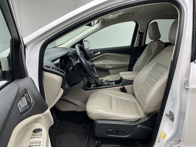 Used 2019 White Platinum Metallic Tri-Coat Ford SEL image 3