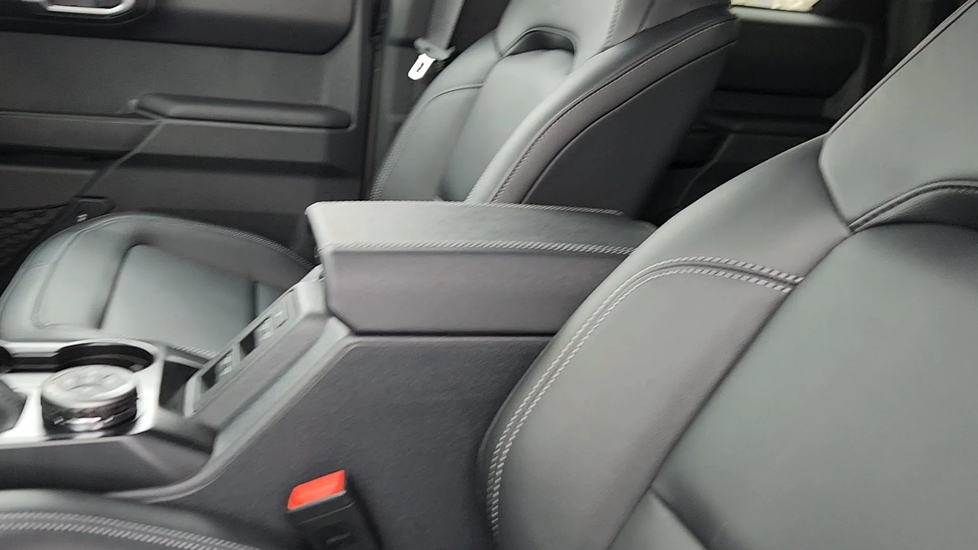 New 2026 Marsh Gray Ford Outer Banks image 31