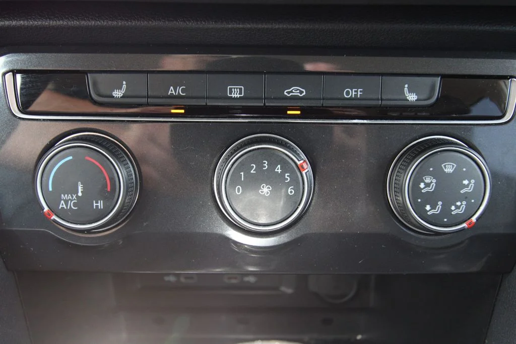 Used 2024  Volkswagen 2.0T Wolfsburg Edition image 27