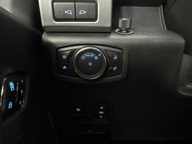 Used 2017 Black Ford Platinum image 20
