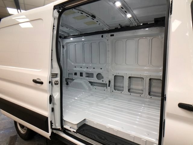 New 2026 Oxford White Ford T350 image 20