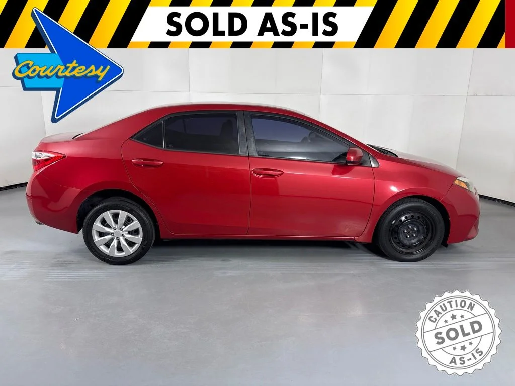 Used 2016 Red Toyota LE image 9