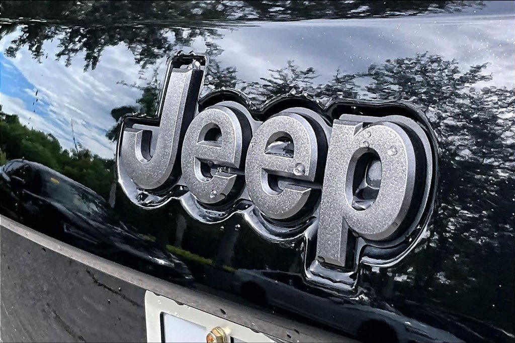 Used 2021 Black Jeep High Altitude image 31